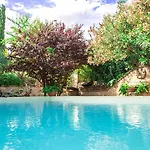 Villamena ספלו