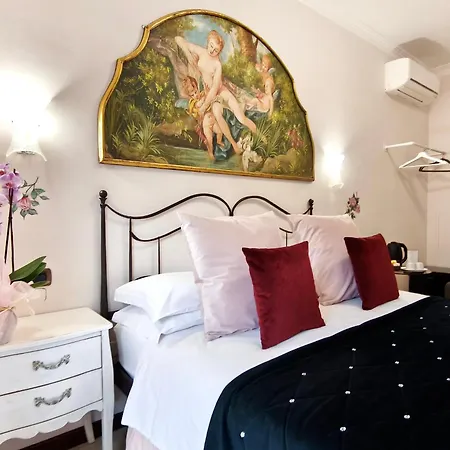 Villamena Bed & Breakfast 3*