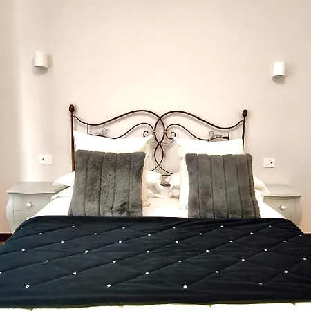 Villamena Bed & Breakfast