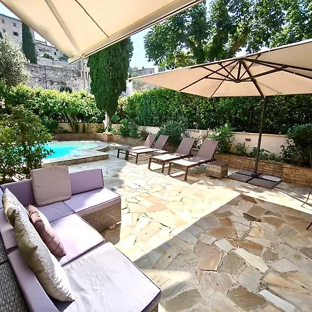 Villamena Bed and breakfast