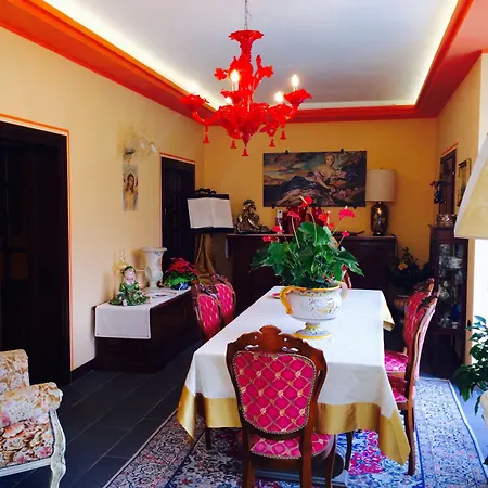 Villamena فندق مبيت وإفطار