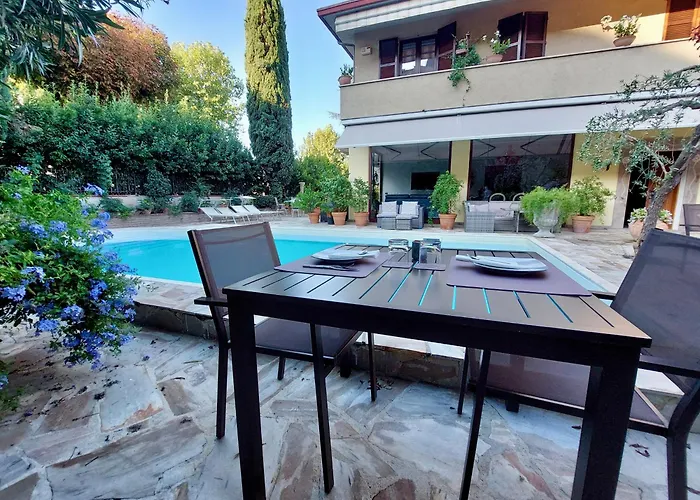 Alojamento de Acomodação e Pequeno-almoço Villamena 3*