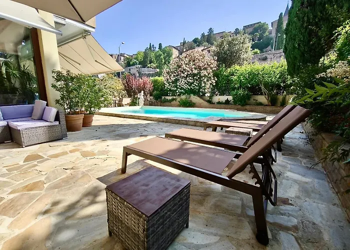 Alojamento de Acomodação e Pequeno-almoço Villamena 3*