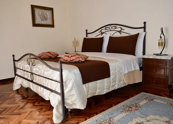 Alojamento de Acomodação e Pequeno-almoço Villamena 3*